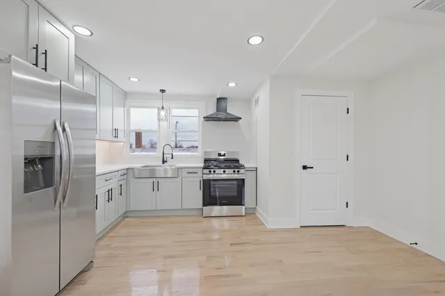 $559,000 | 2339 South 59th Avenue, Cicero, IL 60804