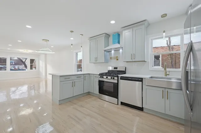 $559,000 | 2339 South 59th Avenue, Cicero, IL 60804