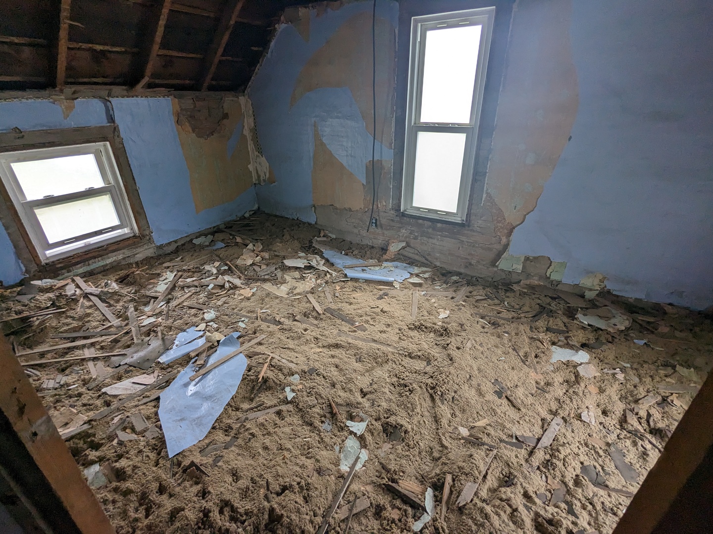 108 3rd Street Buckley, IL 60918 - Photo 22 of 23 a room with window