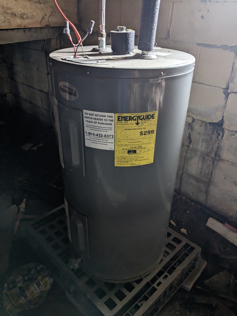 108 3rd Street Buckley, IL 60918 - Photo 23 of 23 a view of washer and dryer