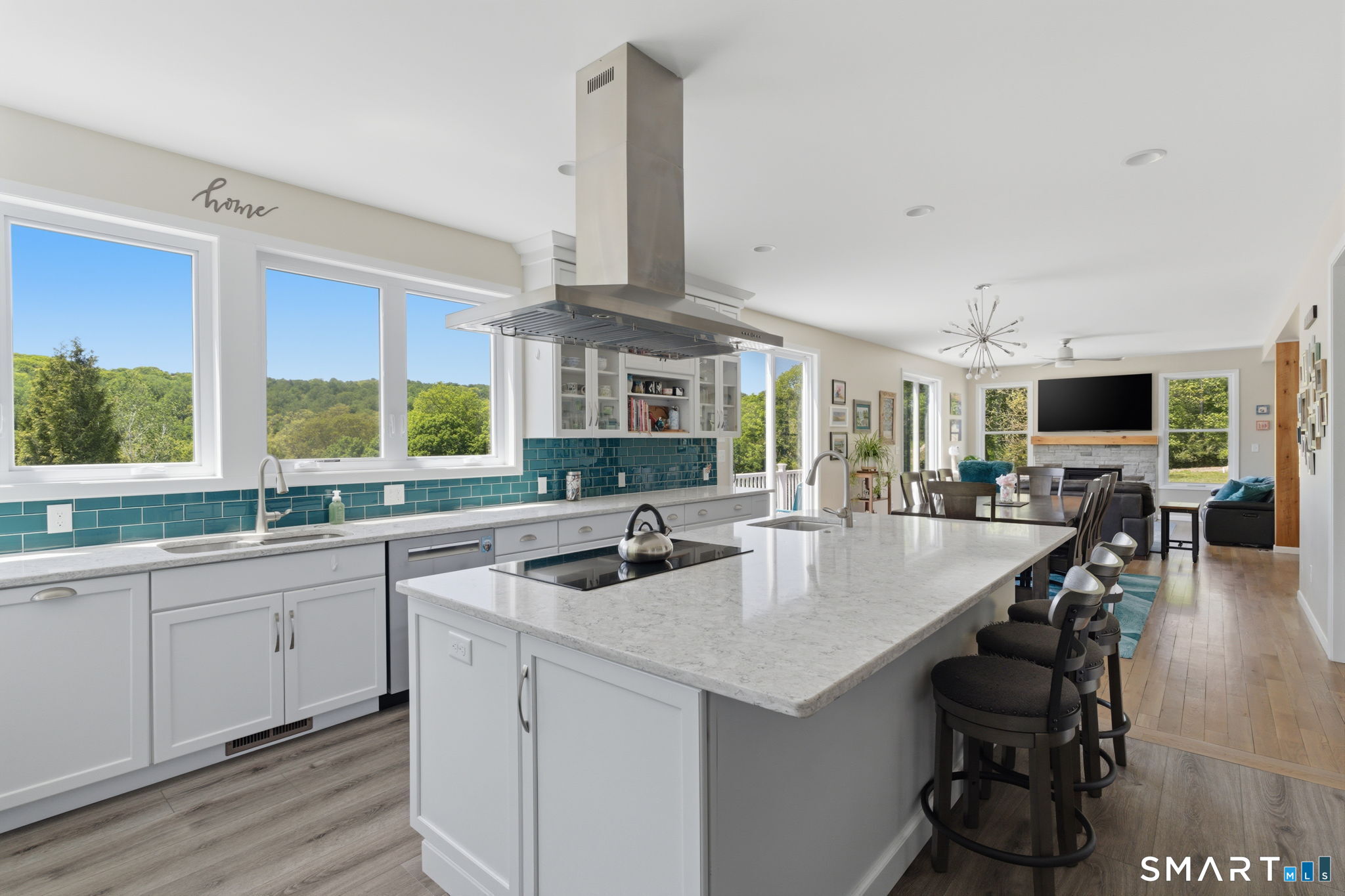 8 Buckingham Road Derby, CT 06418 - Photo 10 of 40