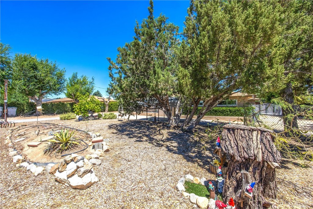 15212 El Centro Road Hesperia, CA 92345 - Photo 4 of 75