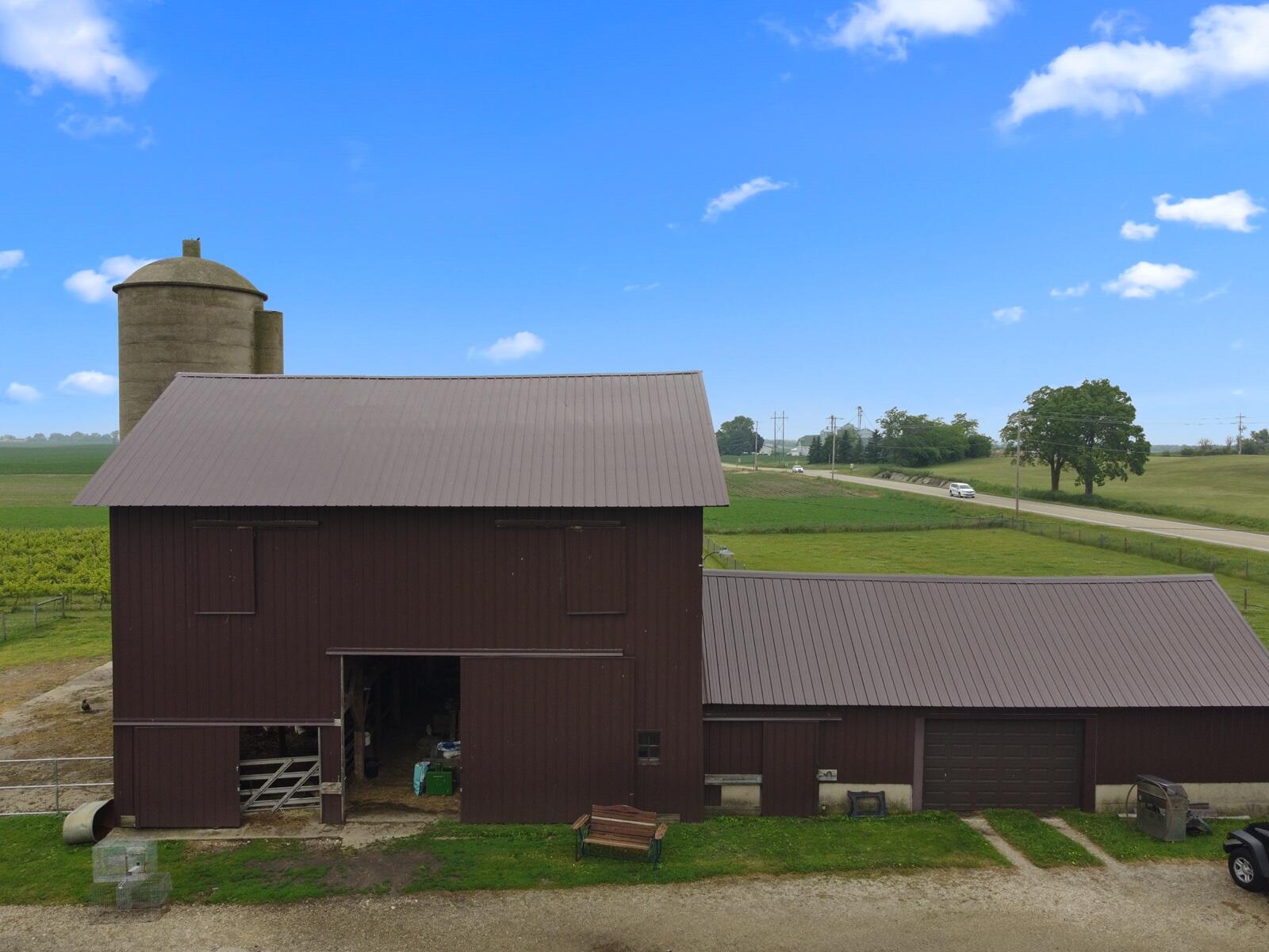W5837 County Rd A Sugar Creek, WI 53121 - Photo 51 of 83 bb3