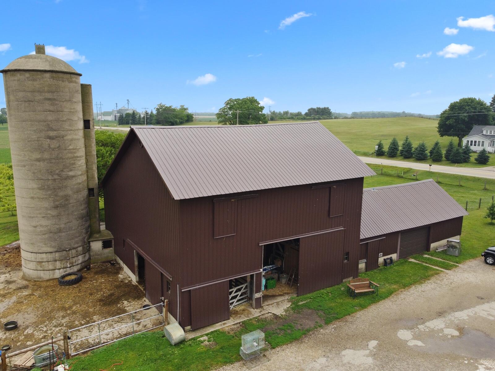 W5837 County Rd A Sugar Creek, WI 53121 - Photo 55 of 83 bb1