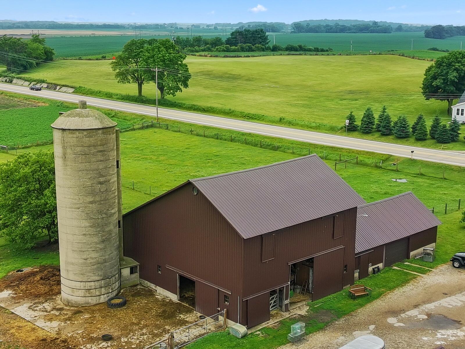 W5837 County Rd A Sugar Creek, WI 53121 - Photo 60 of 69 FF2