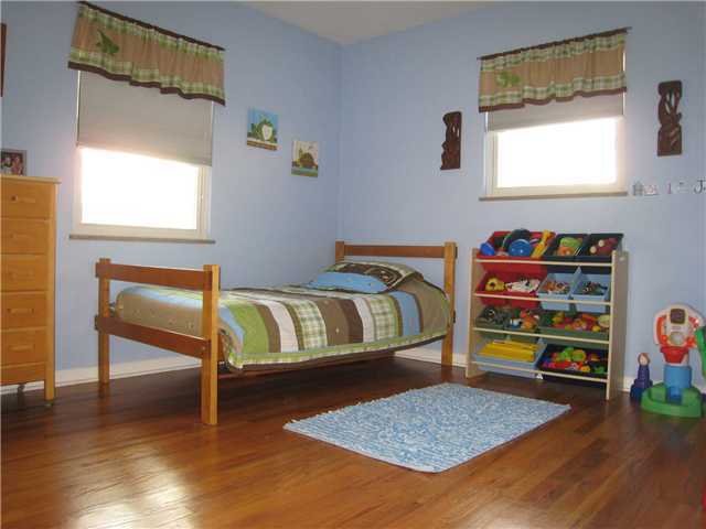2224 Edgevale Road Columbus, OH 43221 - Photo 17 of 21