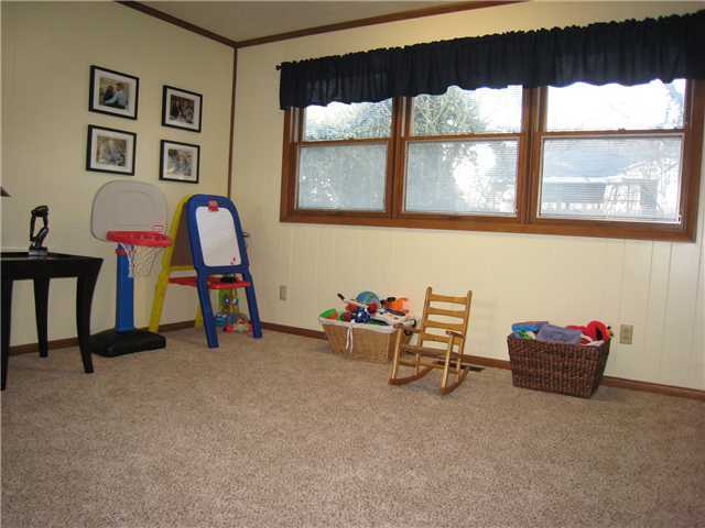 2224 Edgevale Road Columbus, OH 43221 - Photo 9 of 21