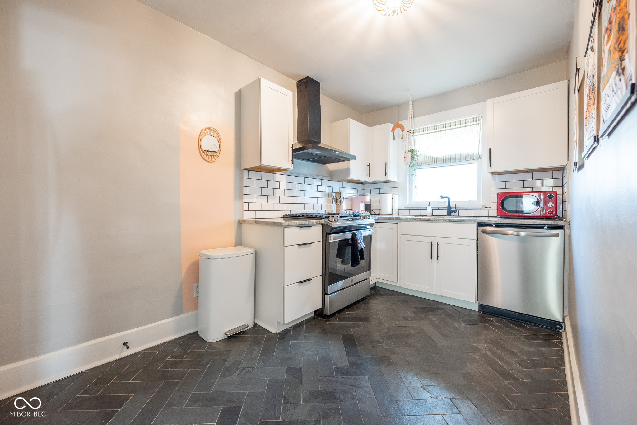 918 East 46th Street Indianapolis, IN 46205 - Photo 14 of 35