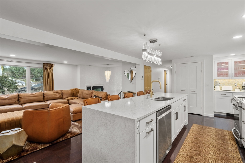 188 Atlantic Street Gloucester, MA 01930 - Photo 7 of 29