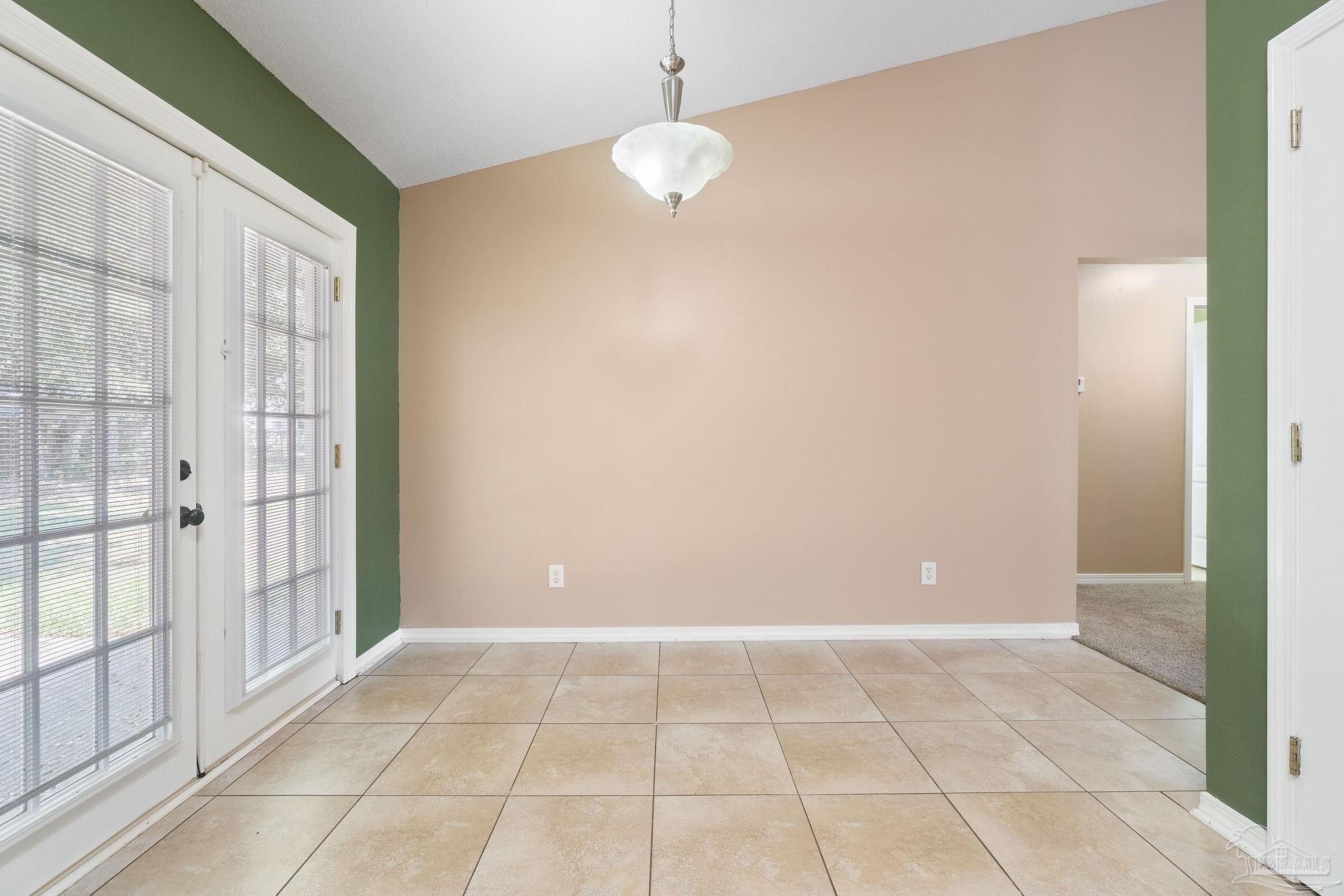 8967 Tara Circle Milton, FL 32583 - Photo 9 of 32