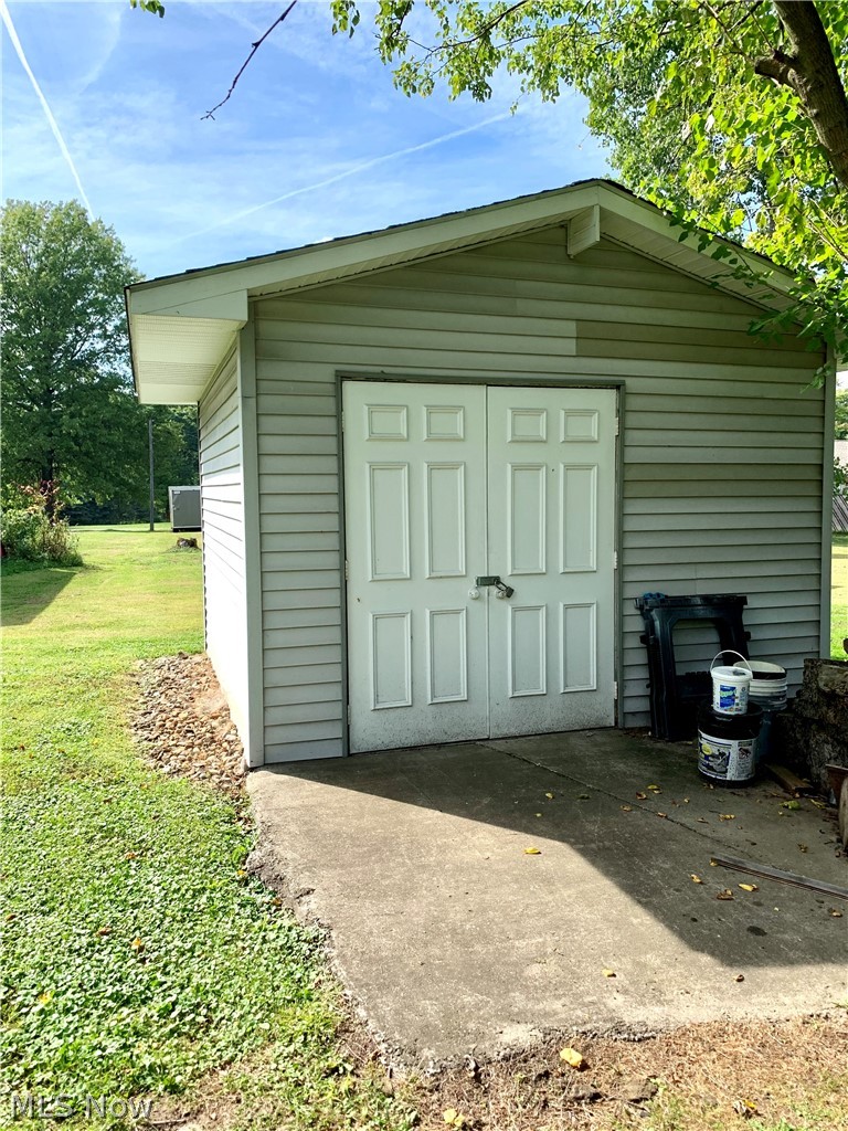 399 Howland Wilson Road Northeast Warren, OH 44484 - Photo 34 of 35 Gallery Image 34