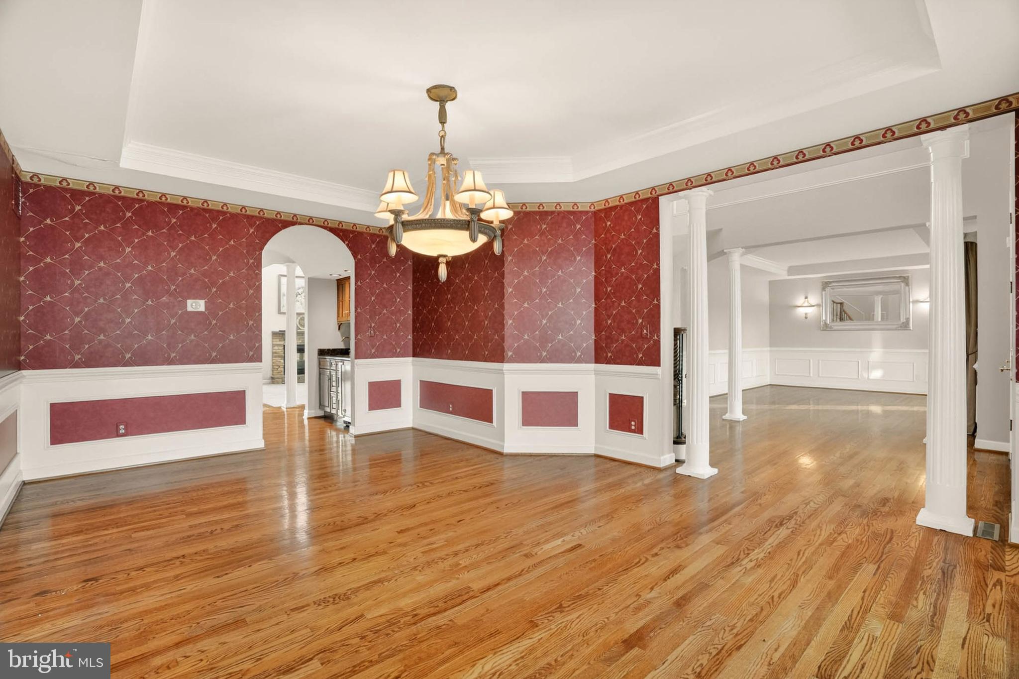 1900 Fawn Way Finksburg, MD 21048 - Photo 11 of 58 Dining room w/ tray ceiling, hardwood, wainscoting