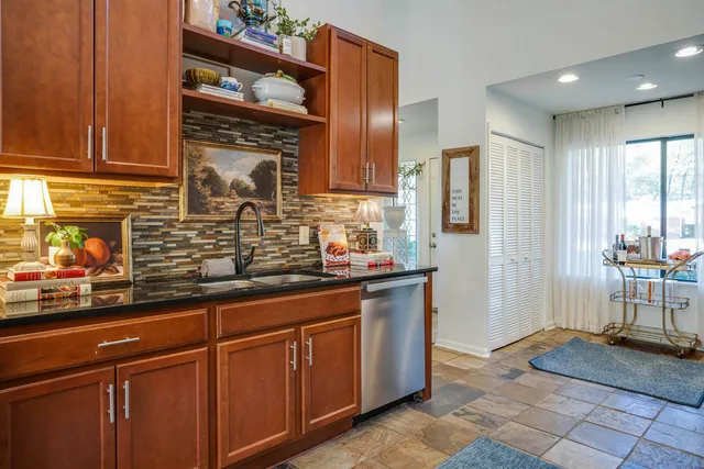 $394,500 | 2946 Foxcroft Drive, Tallahassee, FL 32309