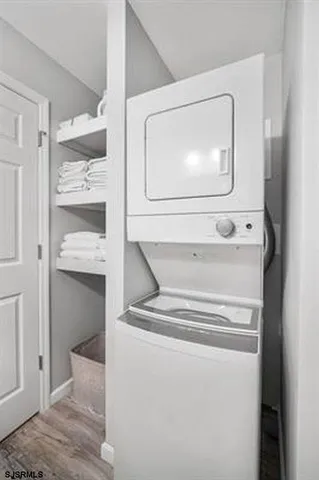 $1,800 | 21 South Little Rock Avenue, Unit 1, Ventnor City, NJ 08406