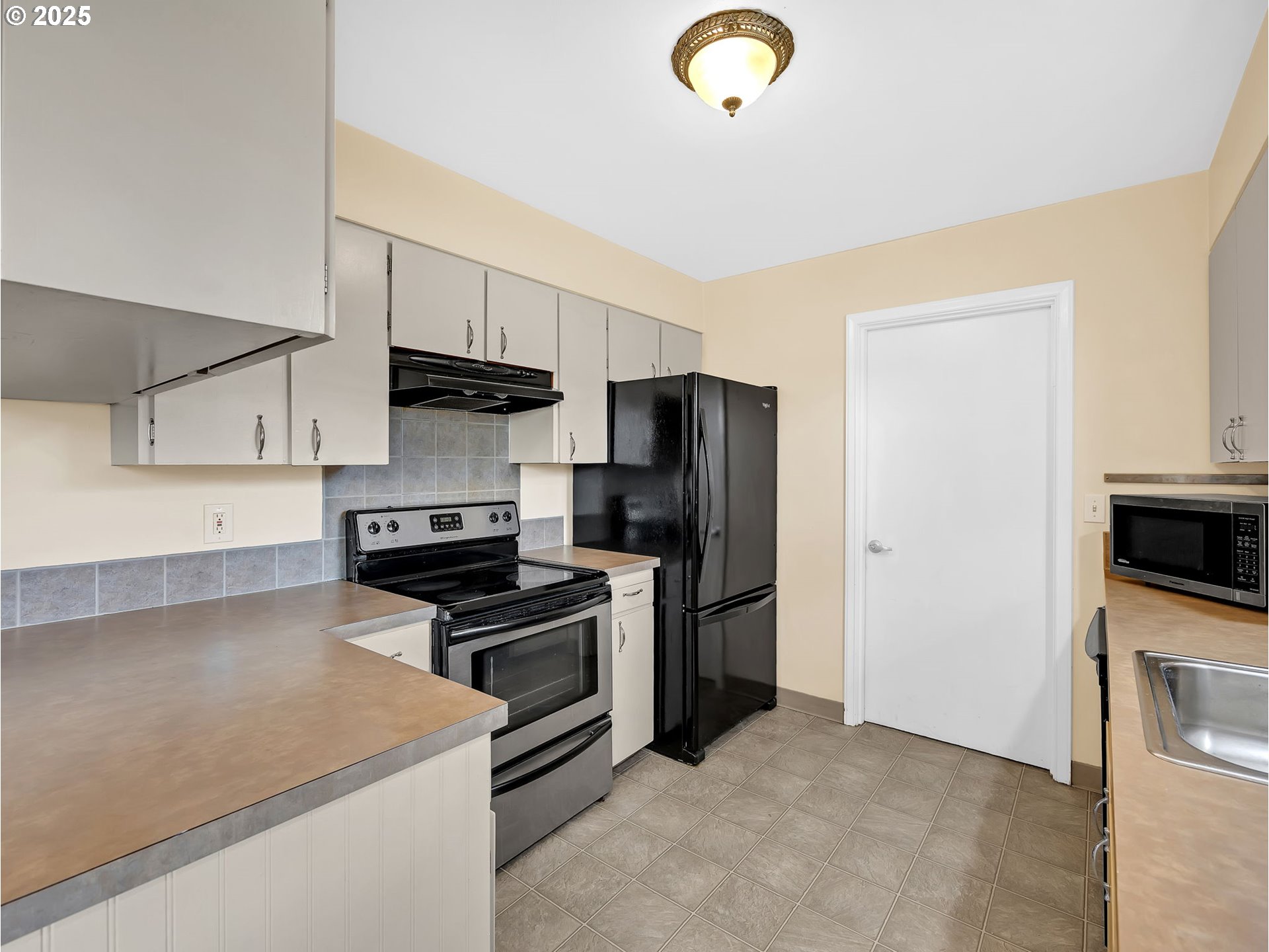 1530 Southeast 10th Street Gresham, OR 97080 - Photo 14 of 35