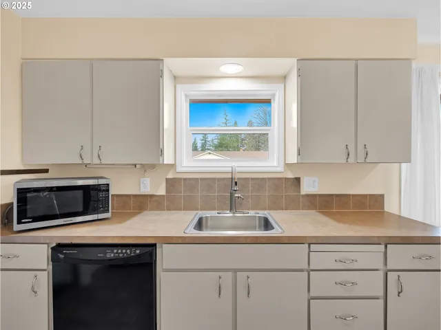 $429,000 | 1530 Southeast 10th Street, Gresham, OR 97080