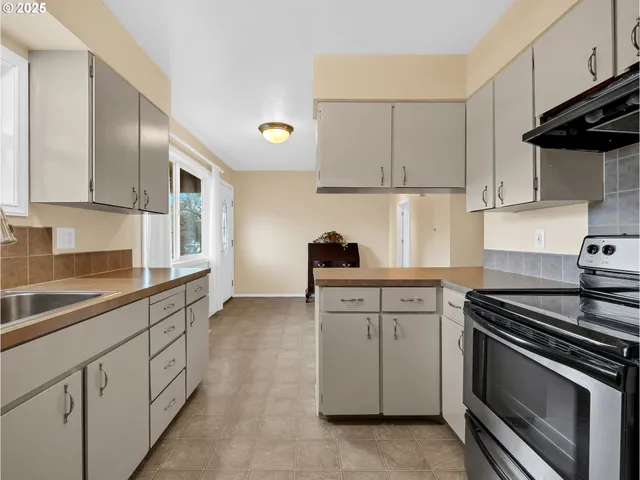 $429,000 | 1530 Southeast 10th Street, Gresham, OR 97080