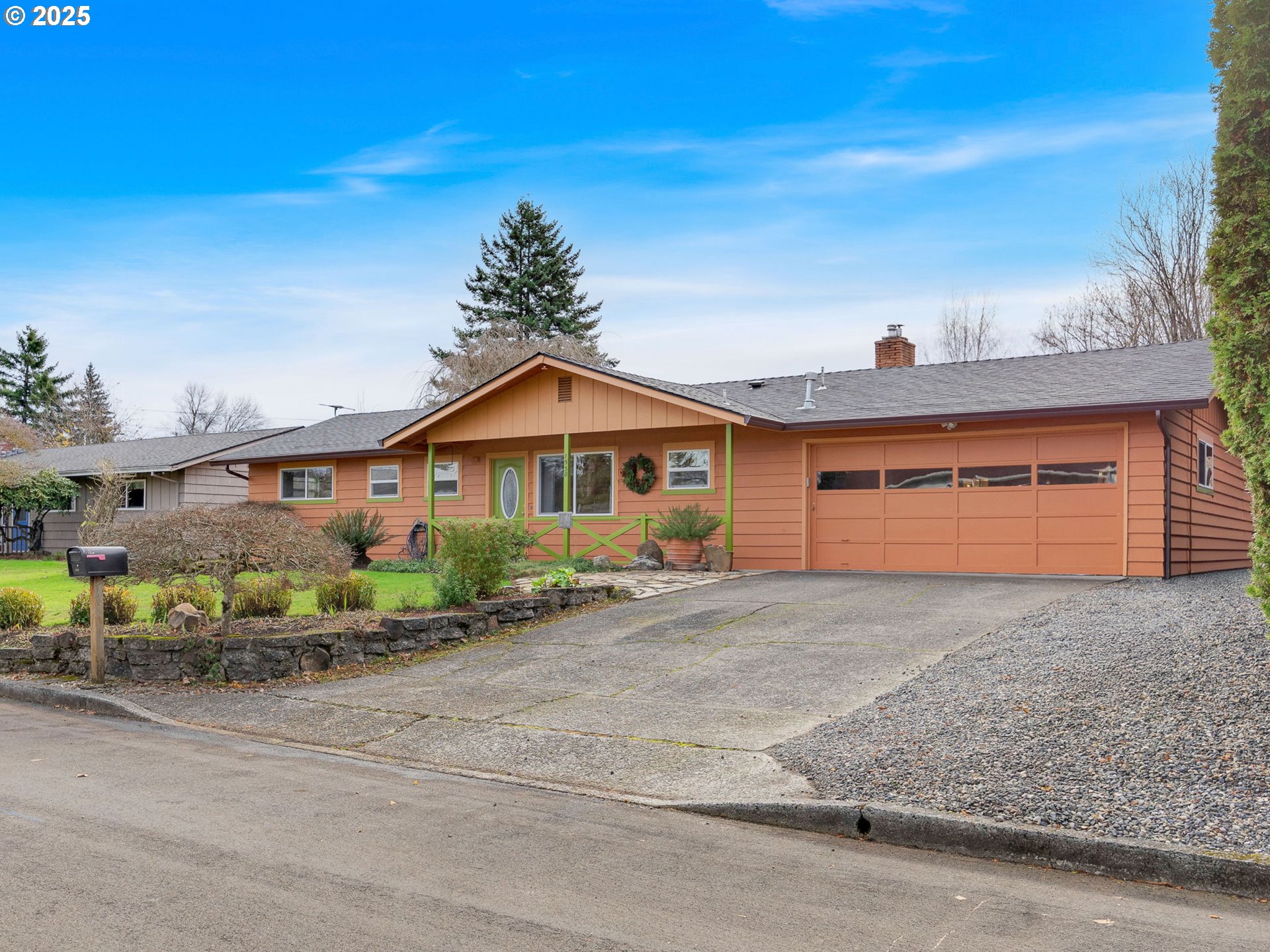 1530 Southeast 10th Street Gresham, OR 97080 - Photo 3 of 35