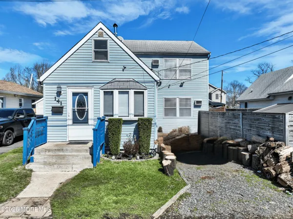 $450,000 | 141 7th Street, Keansburg, NJ 07734