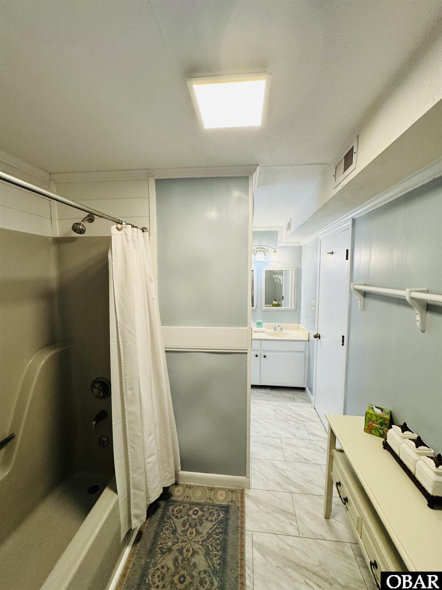 23289 Beacon Road East Rodanthe, NC 27968 - Photo 26 of 61 En-Suite full bath (2)