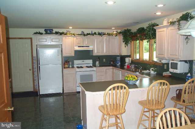 870 Kendale Road Red Lion, PA 17356 - Photo 8 of 9 Gallery Image 8