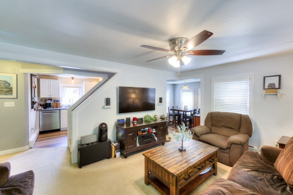 10 Ridgewood Road Worcester, MA 01606 - Photo 4 of 38