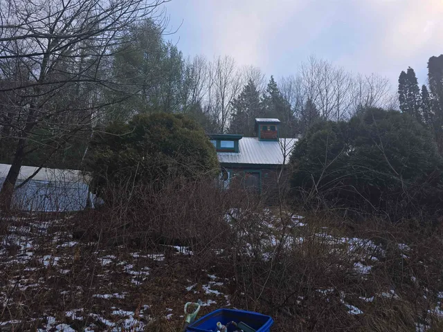 $300,000 | 552-554 Hinesburg Road, Brattleboro, VT 05301