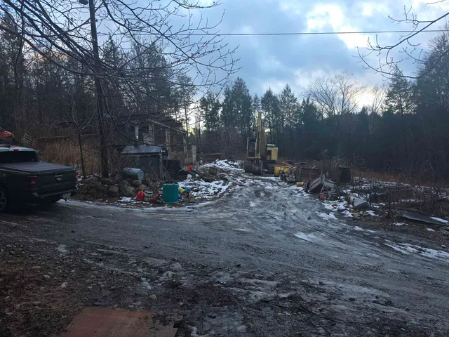 $300,000 | 552-554 Hinesburg Road, Brattleboro, VT 05301