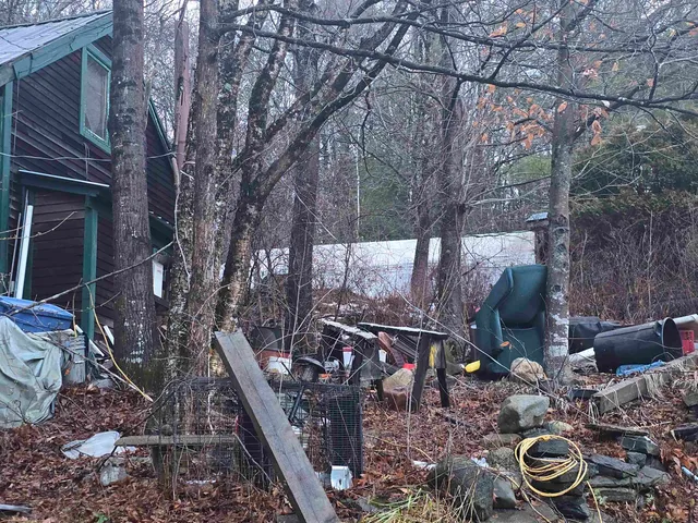 $300,000 | 552-554 Hinesburg Road, Brattleboro, VT 05301