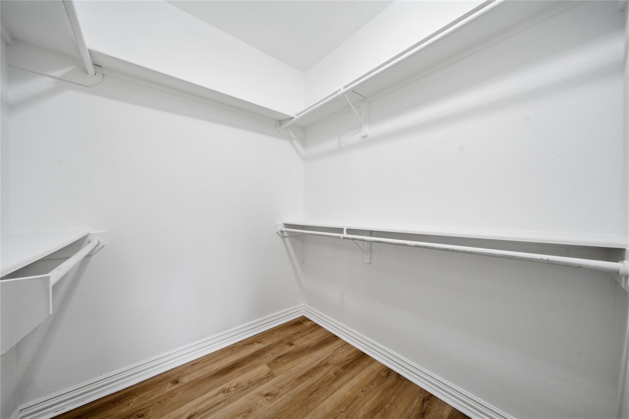 3001 Wayne Street Houston, TX 77026 - Photo 18 of 31 Walk-in closet in the primary bedroom