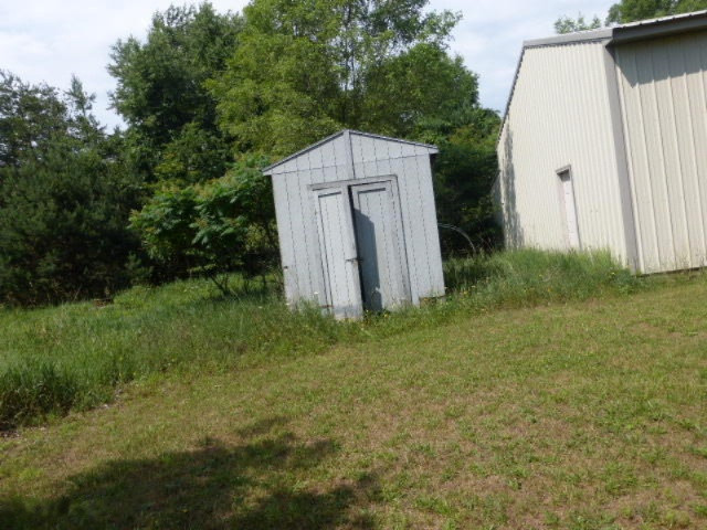 65720 Conrad Road Edwardsburg, MI 49112 - Photo 3 of 23 P1030888