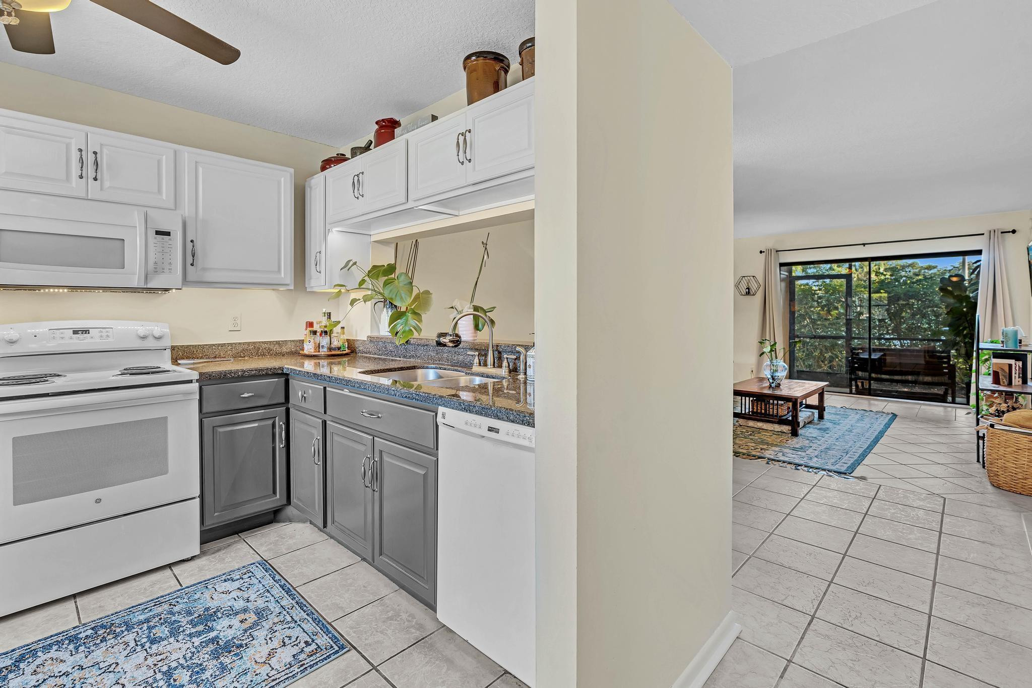 22124 Palms Way, Unit 104 Boca Raton, FL 33433 - Photo 5 of 51 Photo 5