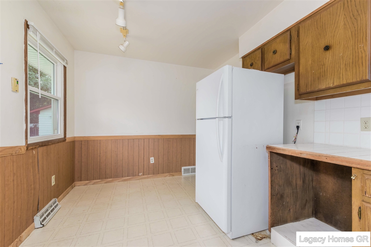 5890 Ridgebrook Drive, Unit 5892 Grand Rapids, MI 49508 - Photo 10 of 38