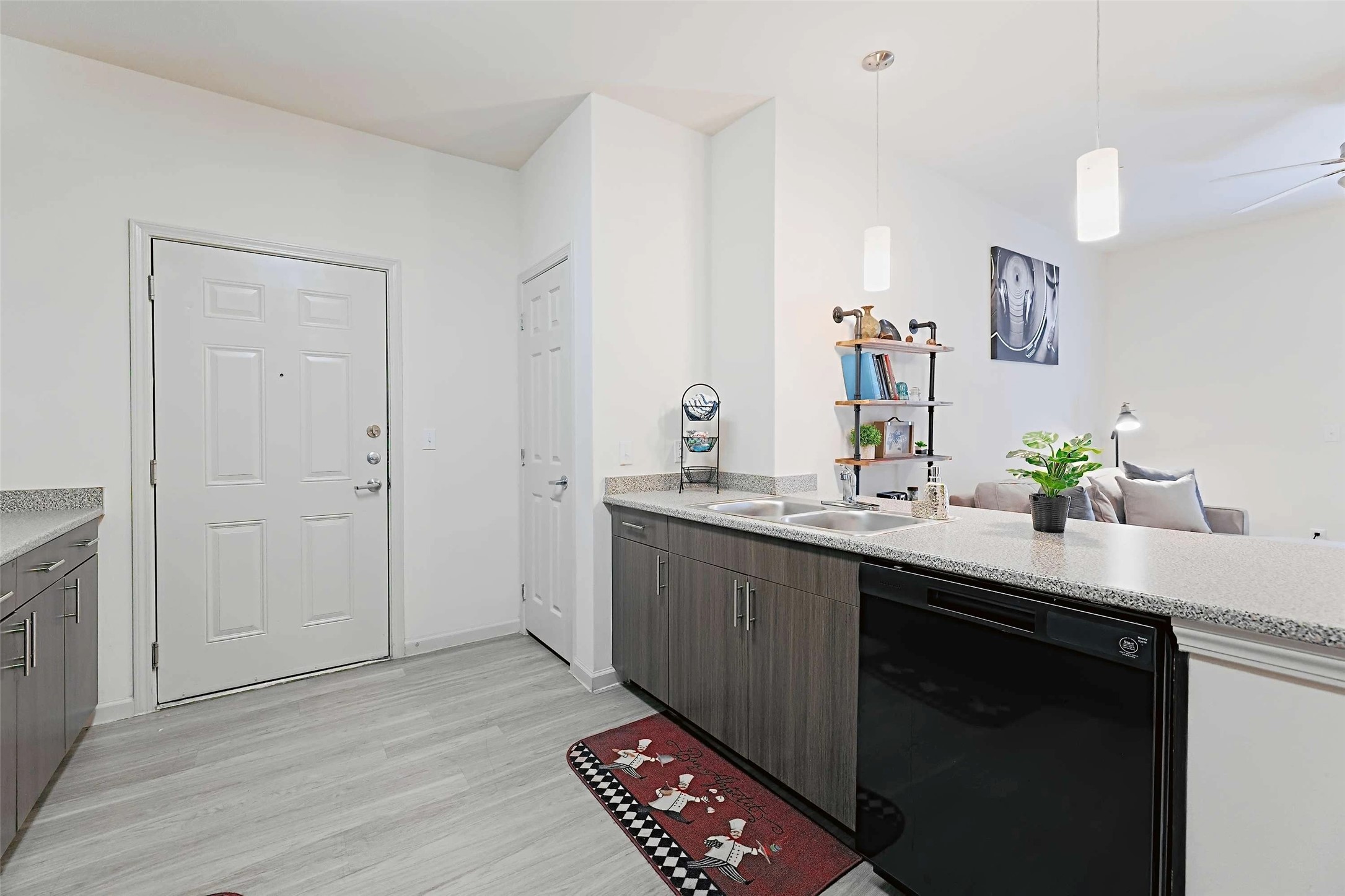 5605 Springdale Road, Unit 222201 Austin, TX 78723 - Photo 16 of 35 Up to 8 weeks free rent and waiving the standard deposit with approved credit and landlord verification.