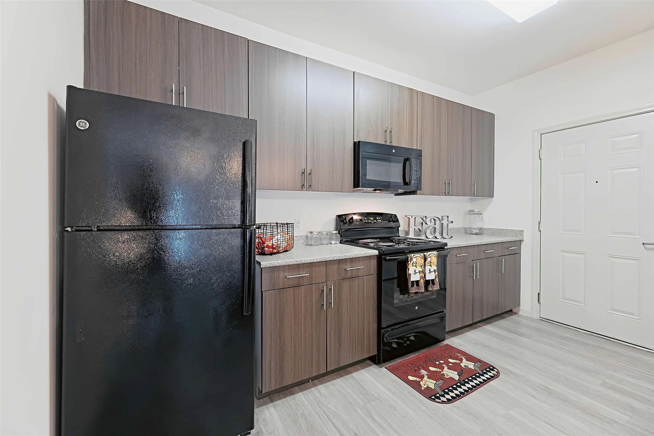 5605 Springdale Road, Unit 222201 Austin, TX 78723 - Photo 18 of 35 Up to 8 weeks free rent and waiving the standard deposit with approved credit and landlord verification.