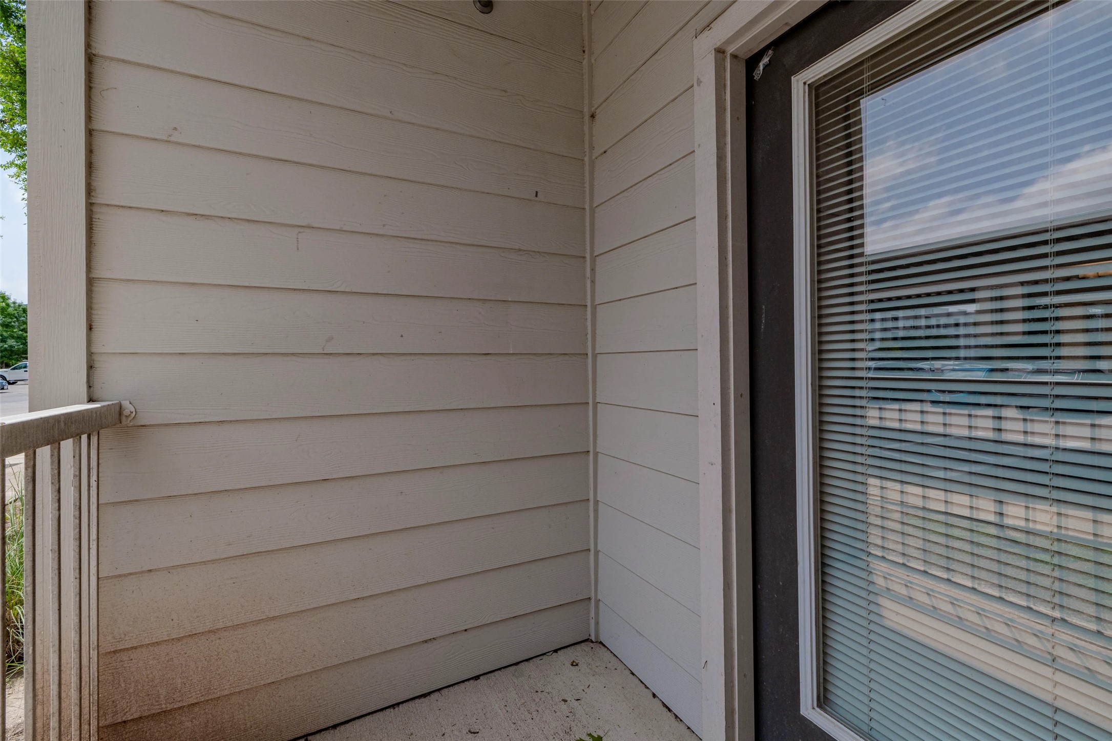 5605 Springdale Road, Unit 222201 Austin, TX 78723 - Photo 20 of 35 Up to 8 weeks free rent and waiving the standard deposit with approved credit and landlord verification.