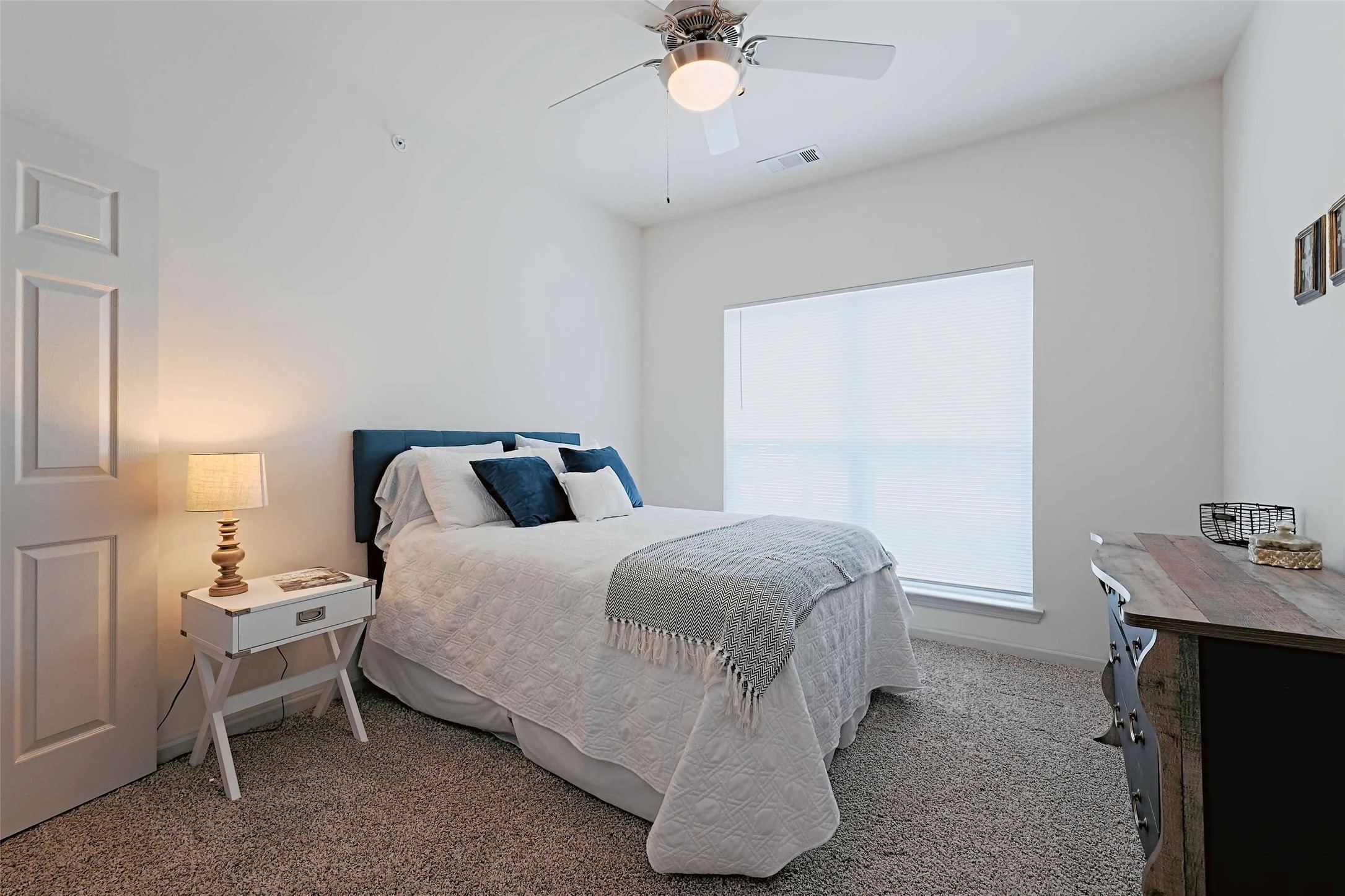 5605 Springdale Road, Unit 222201 Austin, TX 78723 - Photo 10 of 35 Up to 8 weeks free rent and waiving the standard deposit with approved credit and landlord verification.