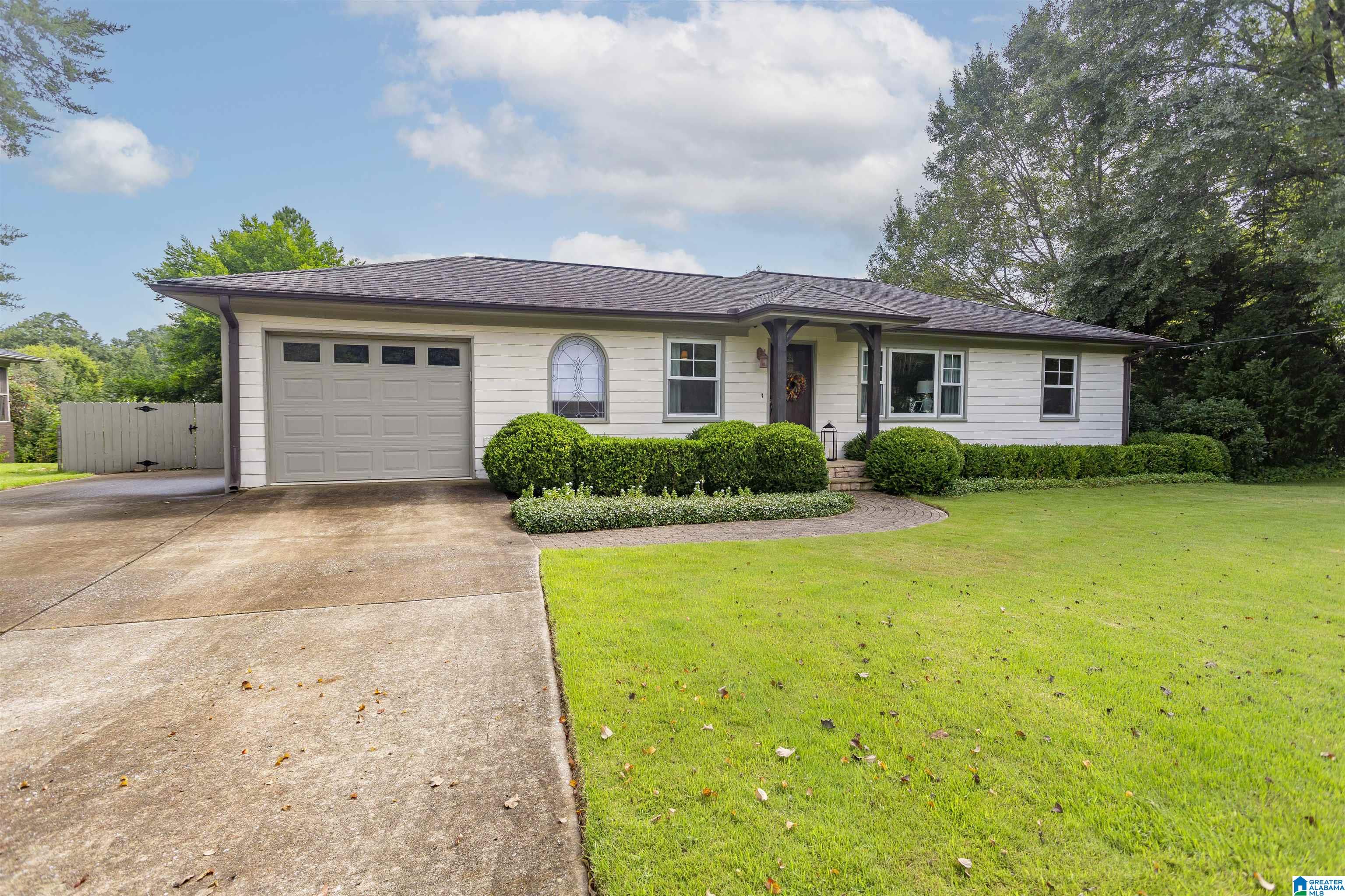 3313 Ridgely Circle Birmingham, AL 35243 - Photo 2 of 45