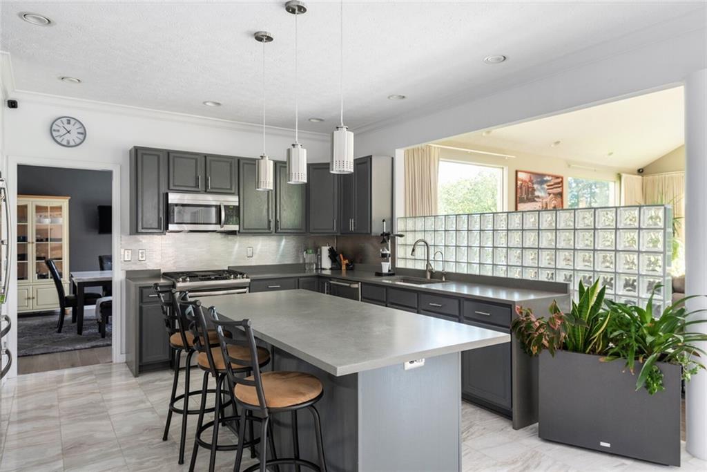 10684 Thorny Ridge Trace Fishers, IN 46037 - Photo 11 of 45 Gallery Image 11