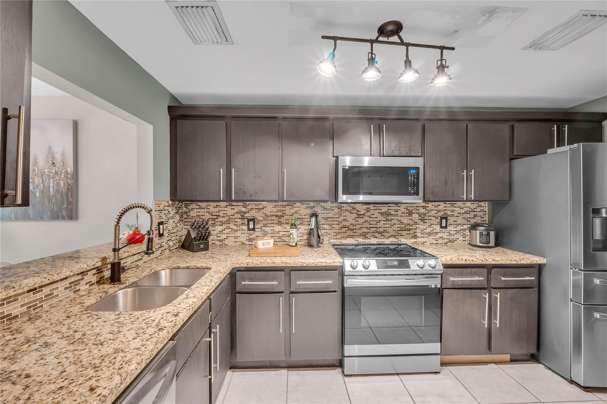 4165 South Pine Island Road, Unit 4165 Davie, FL 33328 - Photo 9 of 39 Photo 9