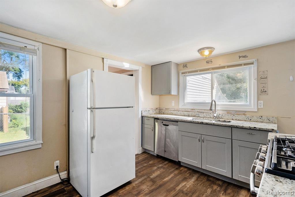 3067 South Adams Road Rochester, MI 48309 - Photo 17 of 33