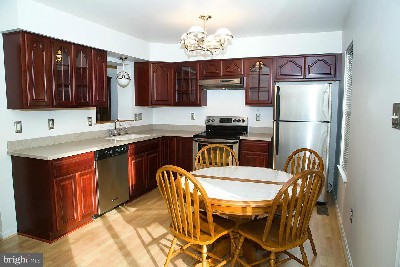 1141 Ingate Road Baltimore, MD 21227 - Photo 2 of 17 Kitchen
