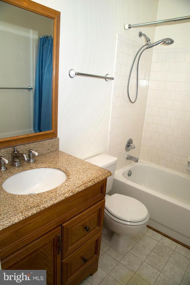 1141 Ingate Road Baltimore, MD 21227 - Photo 12 of 17 Bath (Master)
