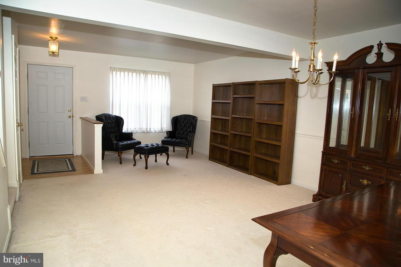 1141 Ingate Road Baltimore, MD 21227 - Photo 4 of 17 Interior (General)