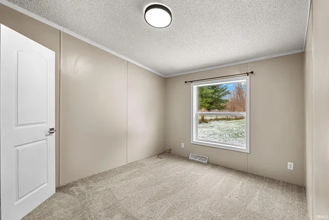 $179,900 | 2263 West 250 South, Warsaw, IN 46580