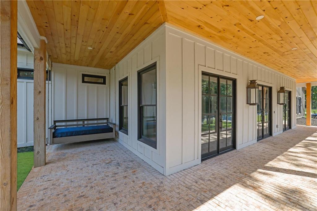 5525 Hubbard Town Road Cumming, GA 30028 - Photo 13 of 84