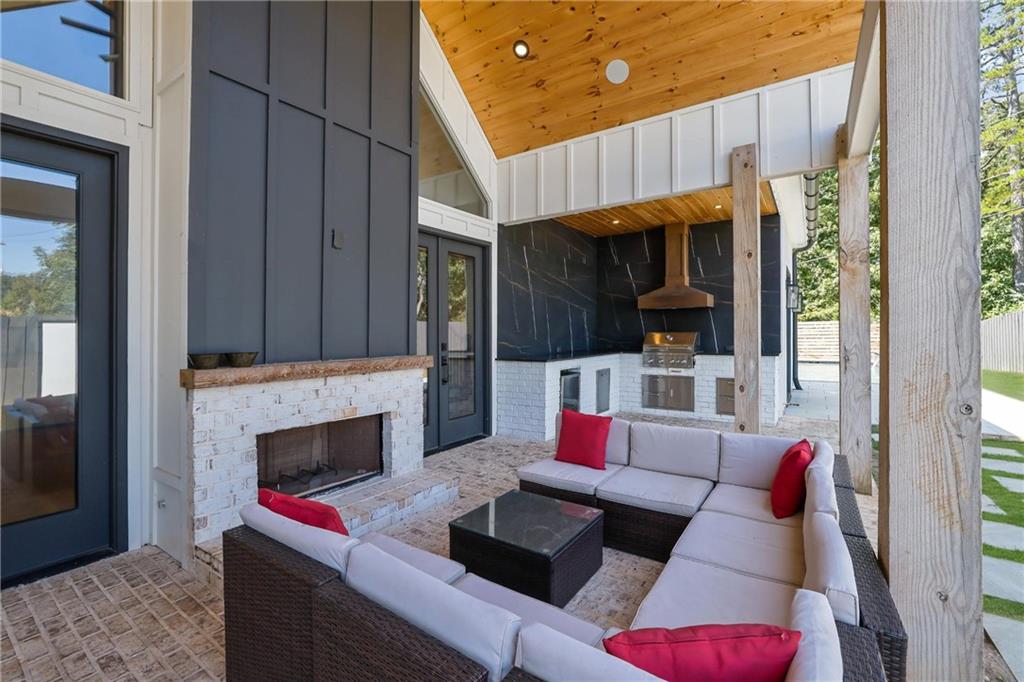 5525 Hubbard Town Road Cumming, GA 30028 - Photo 10 of 84