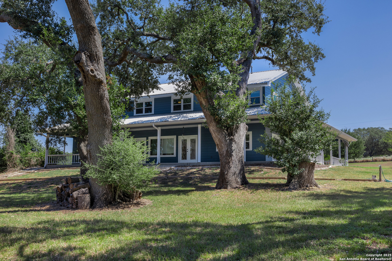 5450 Mazurek Road Schulenburg, TX 78956 - Photo 64 of 68 a front view of a house with a yard