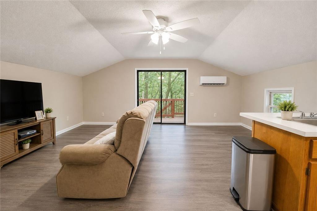 465 Waters Edge Clarkesville, GA 30523 - Photo 33 of 46