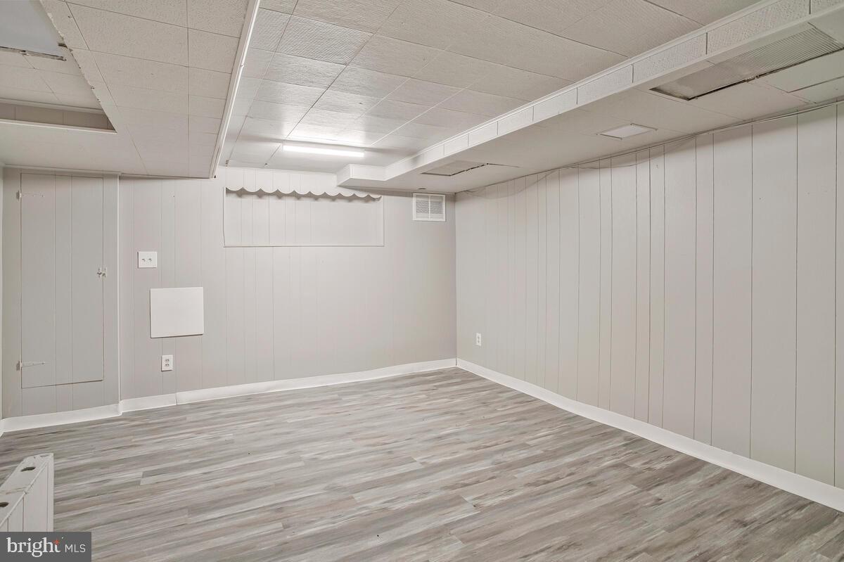 617 Annabel Avenue Baltimore, MD 21225 - Photo 32 of 40 a view of an empty room